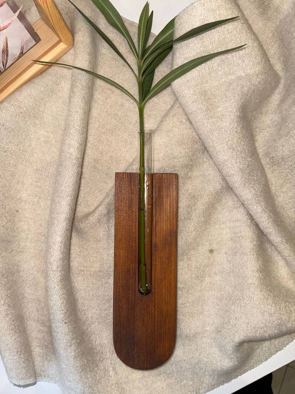 Decorative Wall Vase | No On