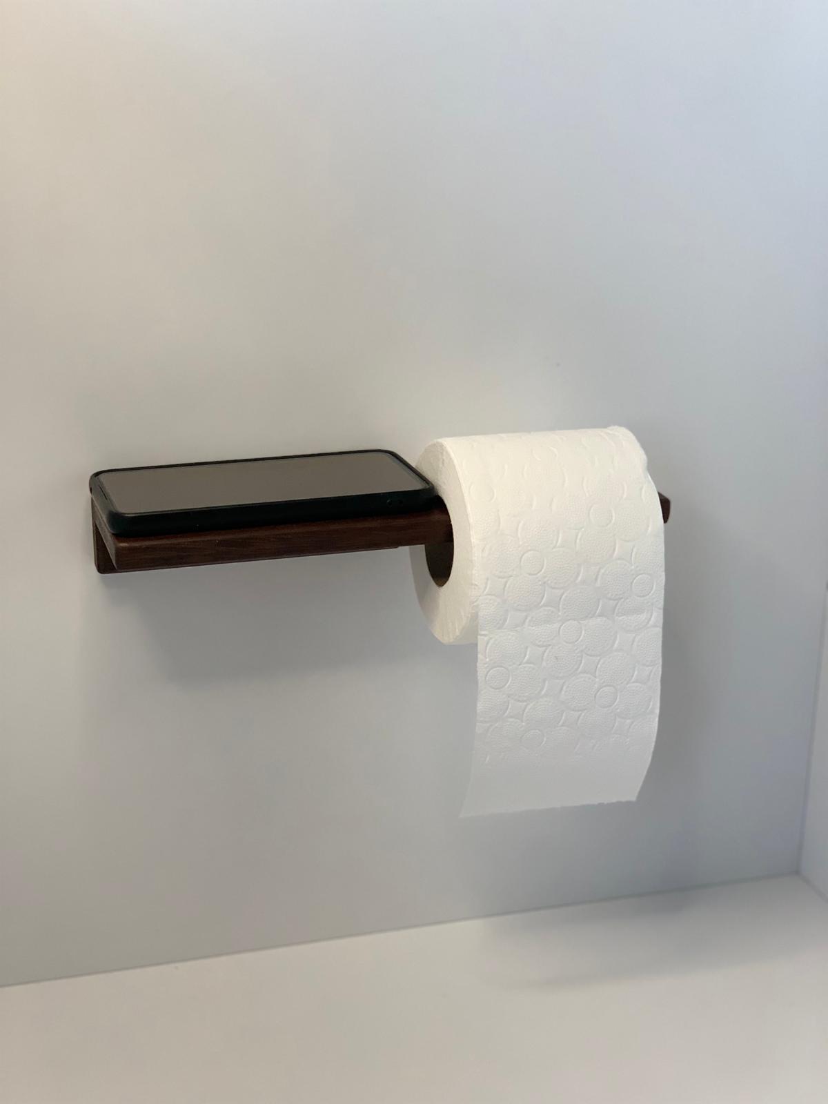 Masif Ireko Ağacından El Yapımı Raflı Tuvalet Kağıtlığı – Doğal Ahşap WC Kağıtlık Tutucu