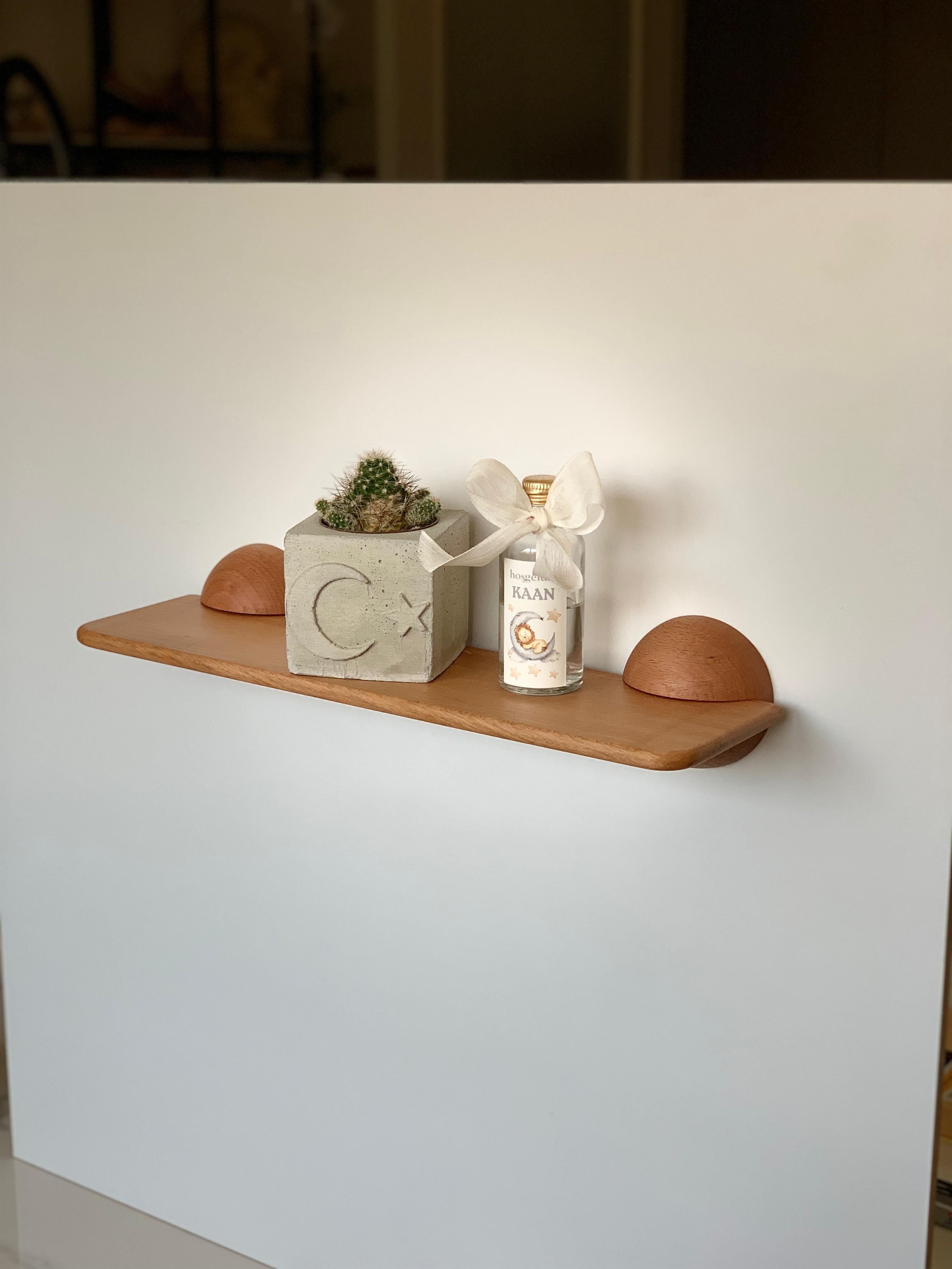 Masif Ahşap Saksı & Biblo Duvar Rafı – El Yapımı Uzun Dekoratif Ahşap Raf (35x9 cm)