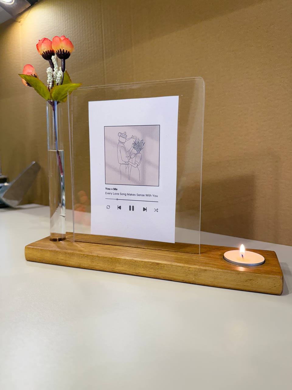 Holz-Plexiglasrahmen